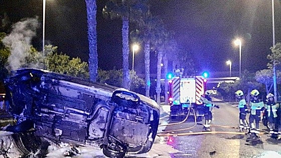 Woman seriously injured as car catches fire following collision in Costa del Sol town