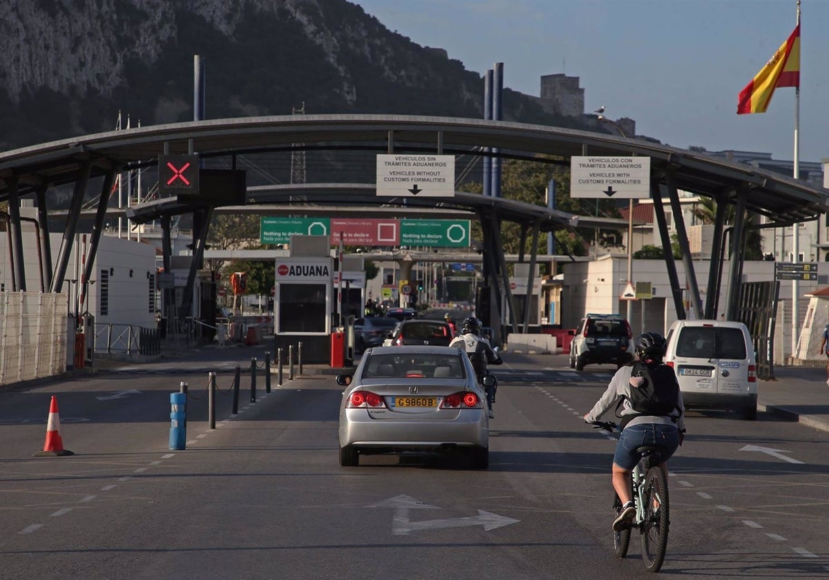 More than 50,000 euros found hidden in a vehicle crossing into Gibraltar at the border crossing point