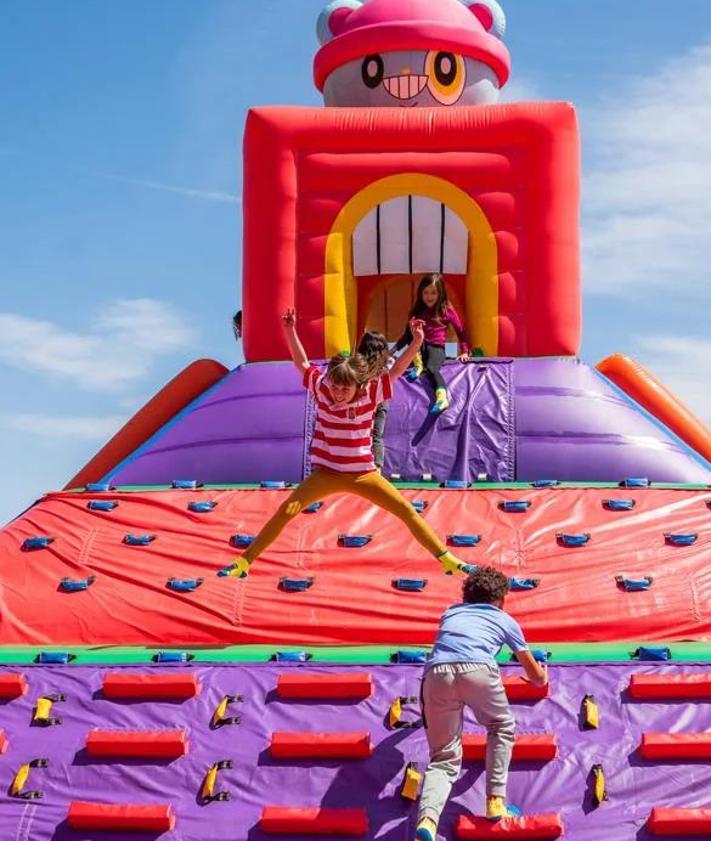 Imagen secundaria 2 - The biggest inflatable playground in the world lands in the south of Spain