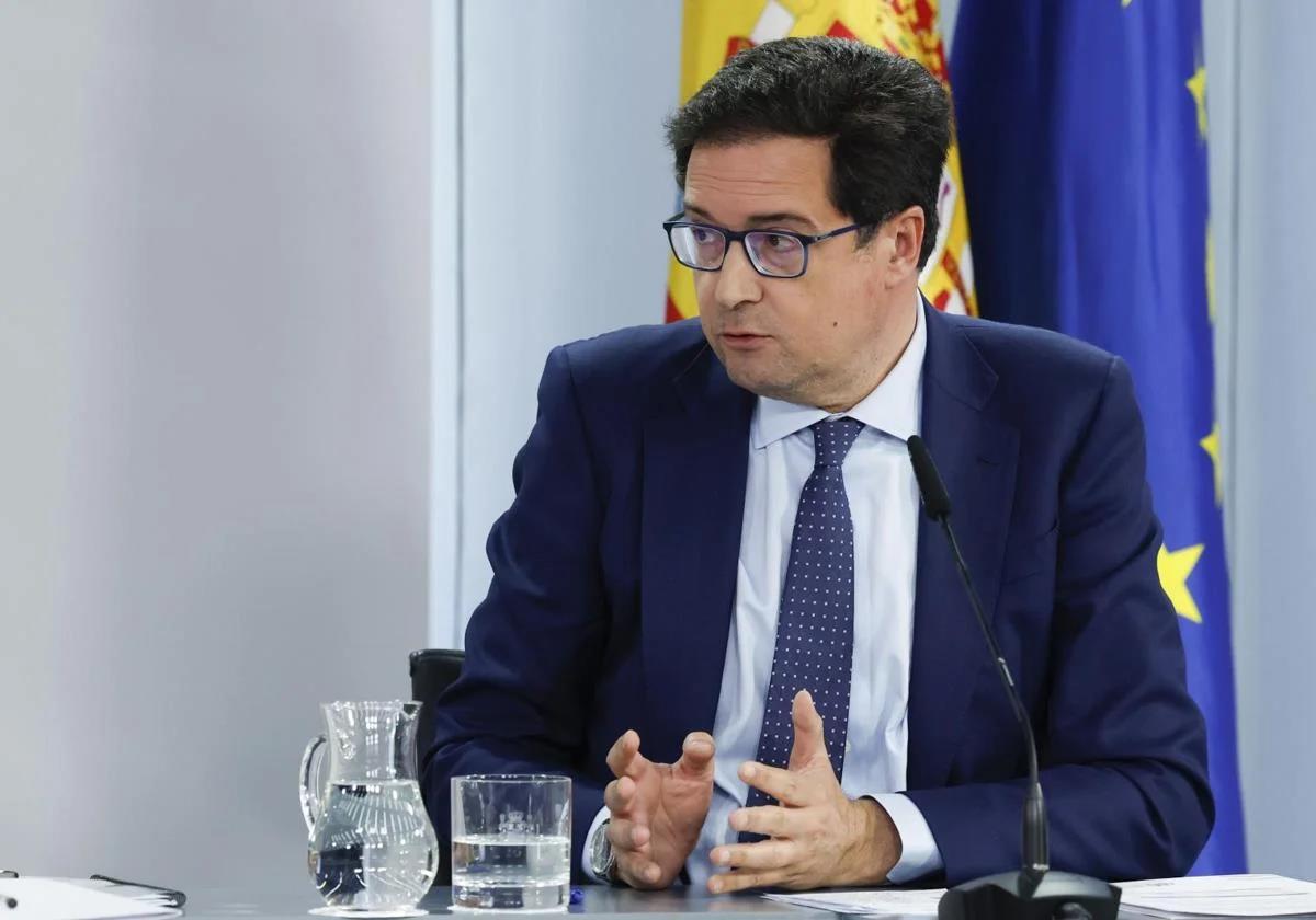 Óscar López, Minister of Digital Transformation.