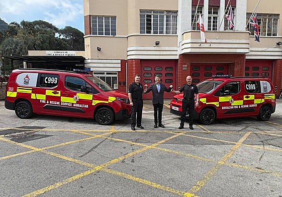 Handover of the keys.