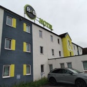Imagen - Try staying in neighbouring France, which offers a chain of hotels with good service and very convenient prices. It will take you about half an hour to get to the Eurovision venue