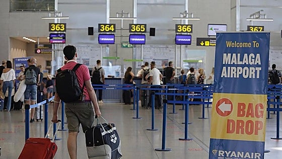 Ryanair flies high at Malaga Airport and exceeds expectations in its largest-ever summer operation