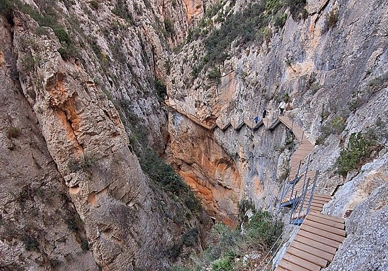 La Pasarela de Relleu, Alicante's version of Malaga's famous Caminito del Rey