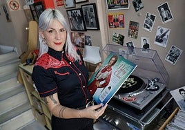 Ángela Hoodoo, at Sleazy Records, the label that released Outlaw Girls