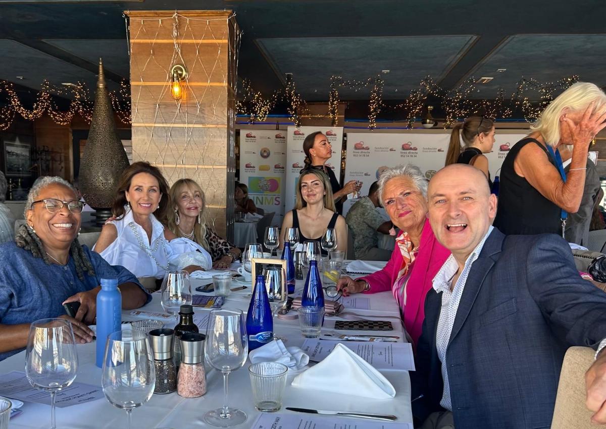 Imagen secundaria 1 - Marbella nationalities summit focuses on elderly community