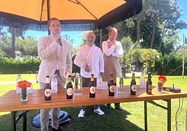 Daniel Little, Diego del Río and Pedro Artero, during the presentation of the menu.