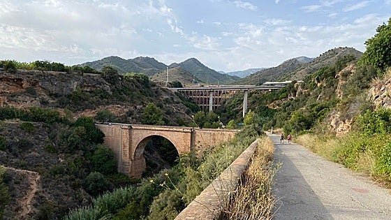Central government hands over management of service roads to eastern Costa del Sol town hall