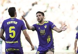 Nelson Monte's poor marking led to Elche's first goal.