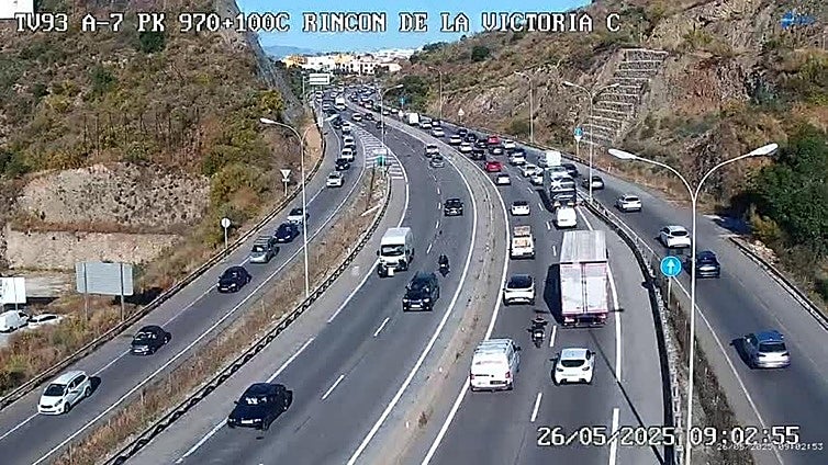 Multiple collision causes chaos on A-7 Costa del Sol motorway near La Cala del Moral