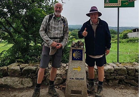 Steve Eckersall (r) with his companion John Apps during last year's walk.