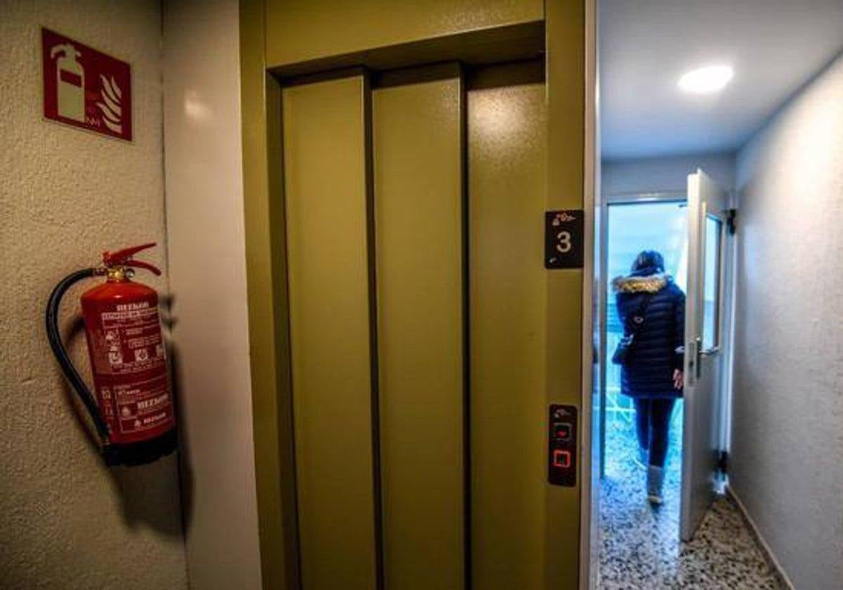 Homeowners' association in Spain fined for displaying meeting minutes in building lobby with residents names and debts