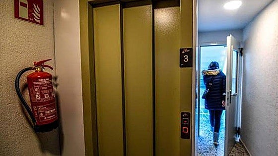 Homeowners' association in Spain fined for displaying meeting minutes in building lobby with residents names and debts