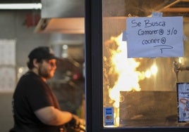 Restaurant looking for staff in Malaga.