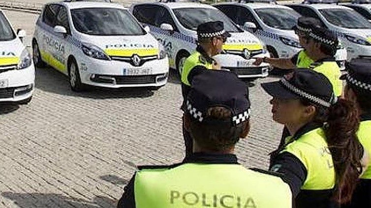 Six police officers injured while investigating party noise complaint at luxury villa on the coast