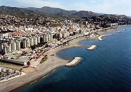 Young man in intensive care after being pulled from sea off Costa del Sol beach