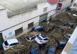 The floods caused by the 'dana' in Spain's Valencia region left thousands of cars piled up and wrecked in the streets.