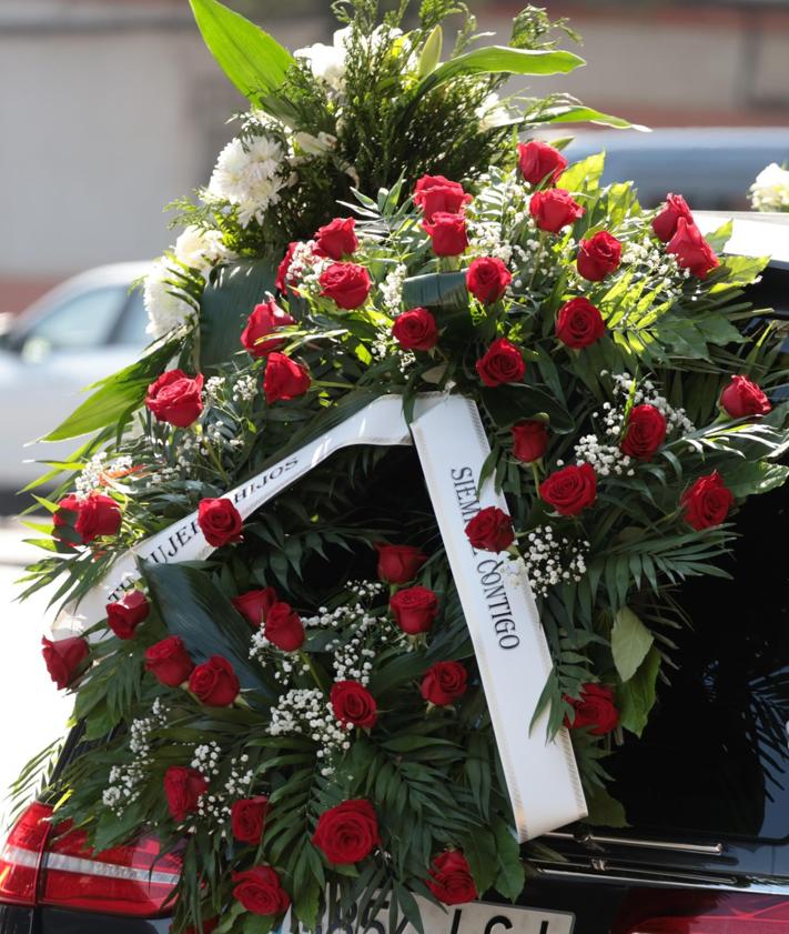 Imagen secundaria 2 - The funeral of the National Police officer who died in the early hours of Thursday morning.