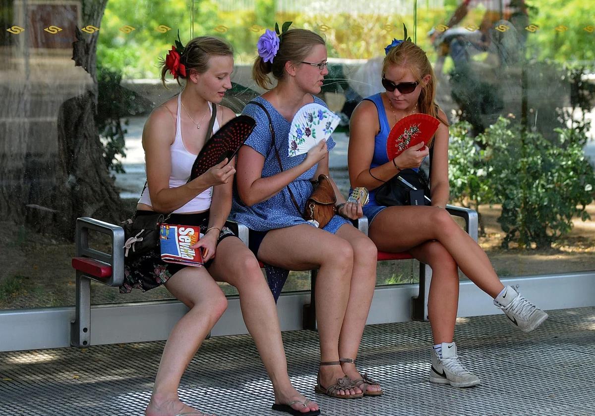 Who and how should we react to the heat alerts issued as the mercury rises in Spain?