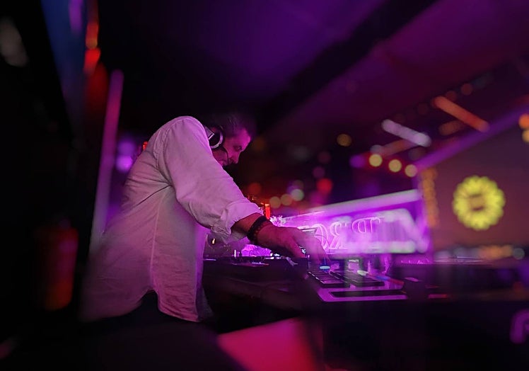 DJ Tony Logan in one of his sets.