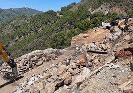 Reconstruction work on the damaged viaduct in Benahavís.