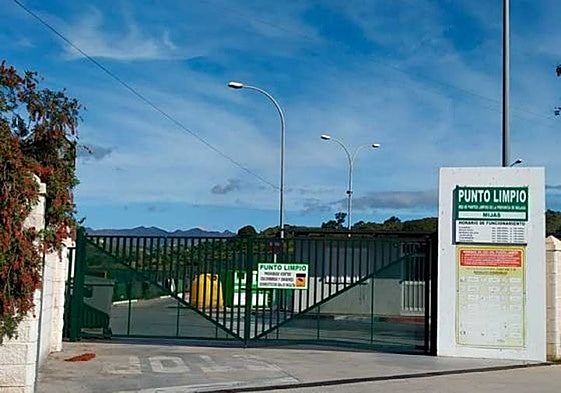 Father and his 15-year-old son arrested for theft after sneaking into Mijas recycling centre