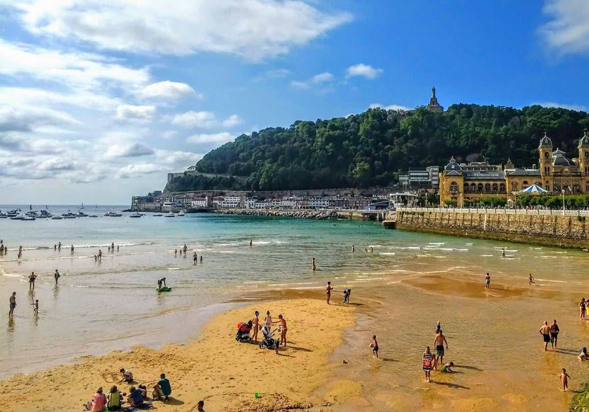 ‘Baños de ola’: the origins of beach holidays in Spain