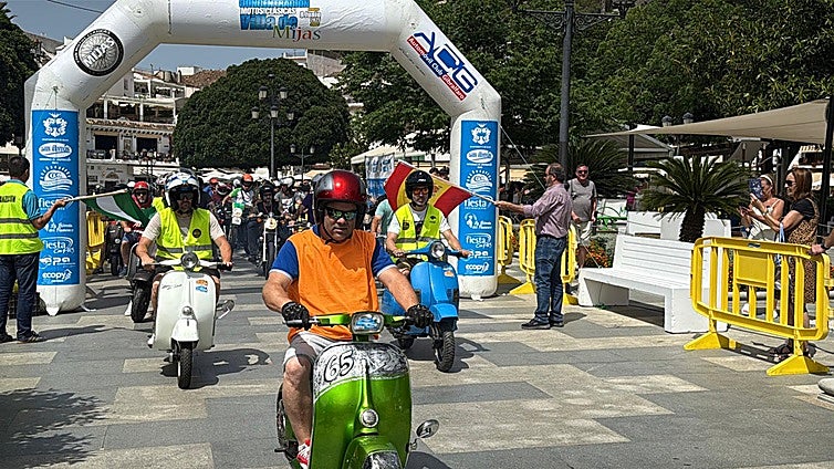 More than 150 classic cars and vintage motorcycles roll into Mijas during successful two-day gathering