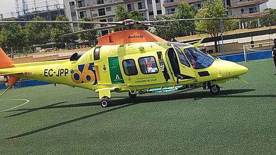 Explosion in utility service access hole leaves worker with serious burns in Mijas
