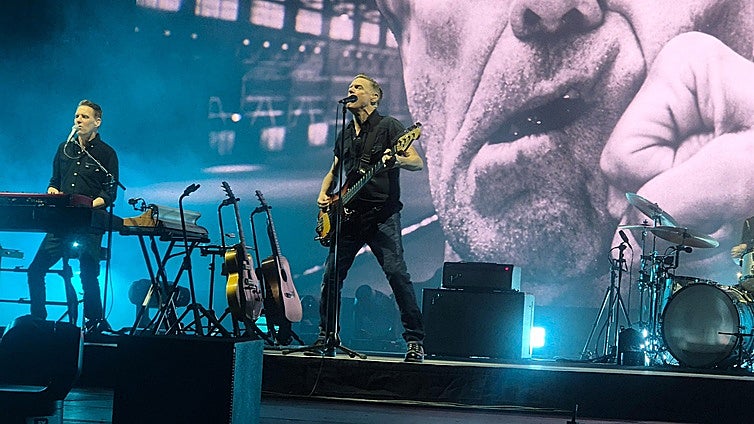 Bryan Adams rocks Malaga concert: like bathing in the fountain of eternal youth