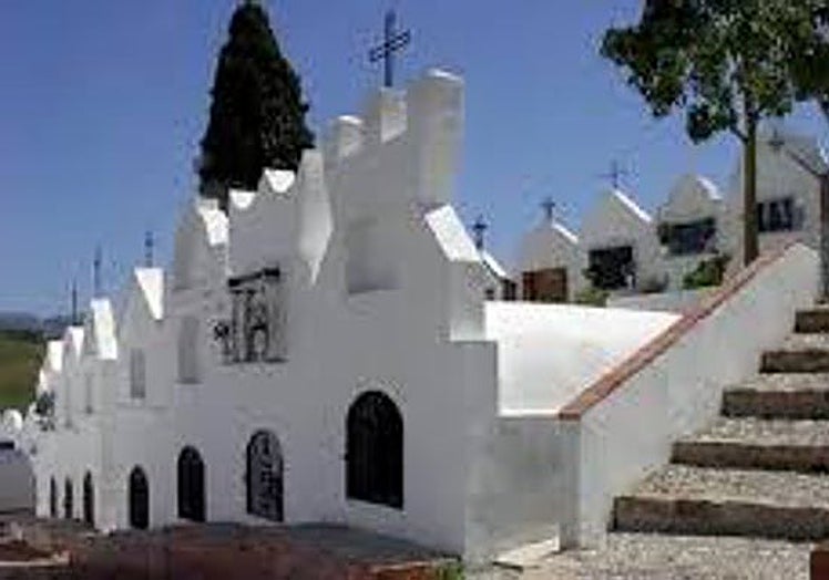 View of Casabermeja cemetery.