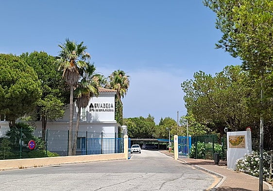 What does the future hold for the water supply in Benalmádena?