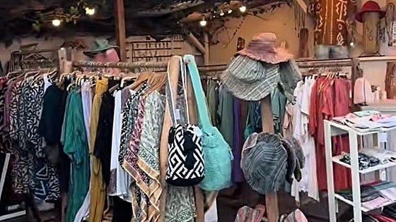 An artisan market, located on a well-known beach in Cadiz, that offers all kinds of clothes and accessories