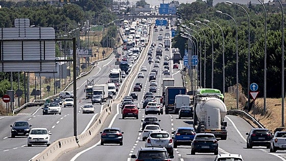 Fuel prices hit record highs in Spain during peak holiday season due to the oil crisis