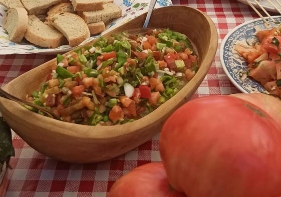This variety of tomato is ideal for eating raw to best enjoy its flavour and texture.