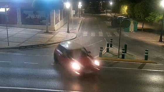 Police identify reckless driver taking roundabouts wrong way and speeding in Guadalhorce valley town