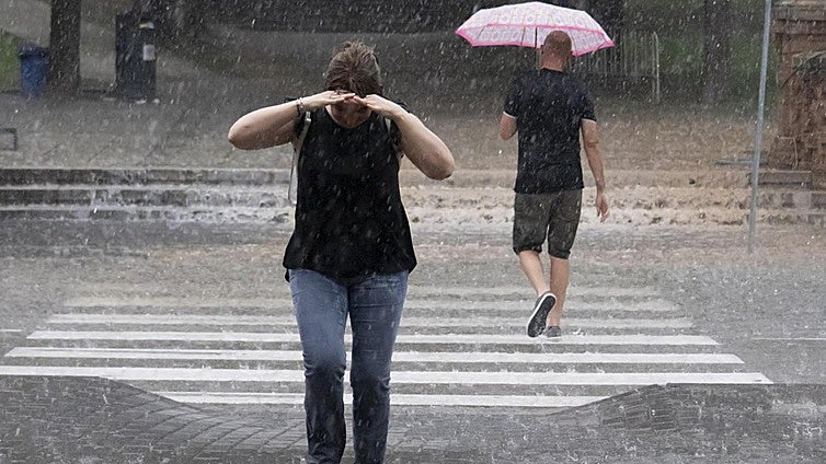 Change of weather in early July: twenty provinces in Spain have active warnings for heavy rain, thunderstorms or heat