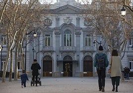 Main façade of the Supreme Court.