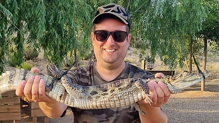 Live crocodile captured by police at reservoir in Spain