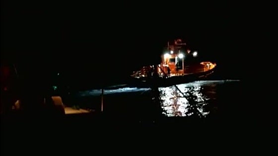 Dramatic night-time rescue of 68-year-old French woman who was paddle-surfing off the Costa del Sol