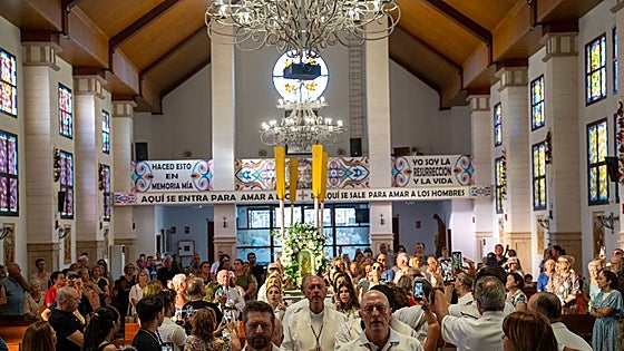 Benalmádena welcomes arrival of La Chiquita from her cave under the sea