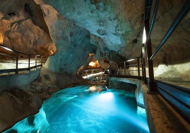 Cueva del Tesoro, in Rincón de la Victoria.
