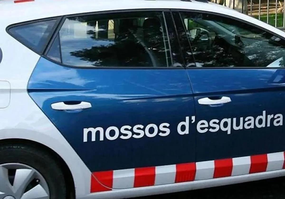 A Mossos police car.