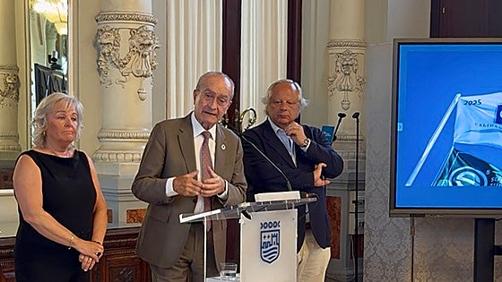 Mayor of Malaga claims that all neighbourhoods are clean and treated the same: 'I have not received any complaints during visits'