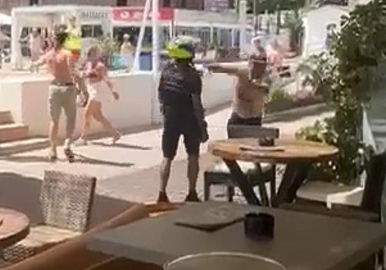Tension escalates between Local Police and illegal street vendors in Marbella