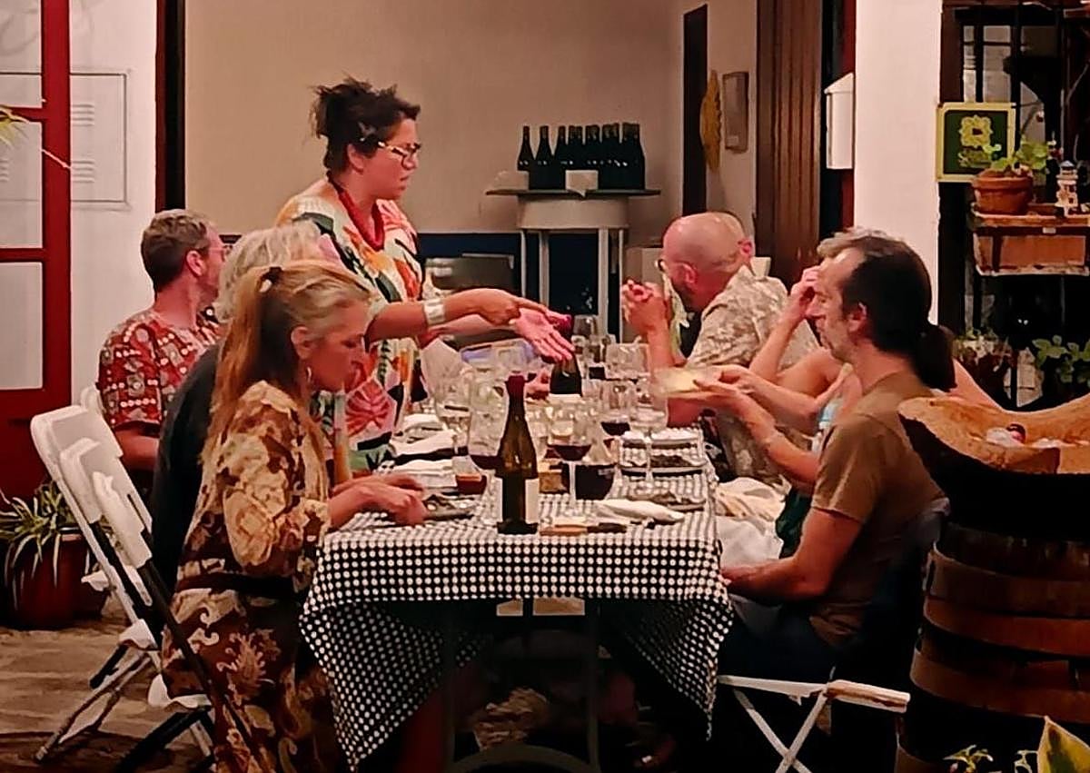 Imagen secundaria 1 - The tiny winery and eatery in the Serranía de Ronda that's captivating tourists from around the world