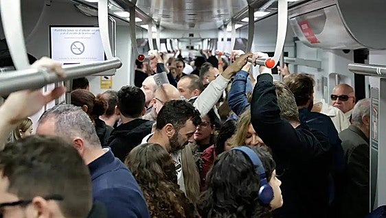 Ministry of Transport plans longer and more frequent trains to ease overcrowding on Costa del Sol line