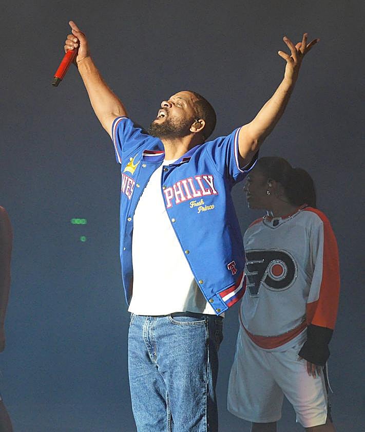 Imagen secundaria 2 - Will Smith rocks quarry venue during rebirth in Marbella, in pictures