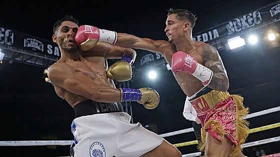 Malaga's Samuel Molina retains European welterweight title after split draw in city bullring