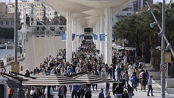 Malaga province's population continues to grow, according to revised national data